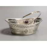 A late Victorian pierced silver oval basket, John William Caldecott, Birmingham, 1895, 16.1cm, 6.