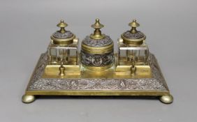 A late 19th century brass inkstand, 24cm wide