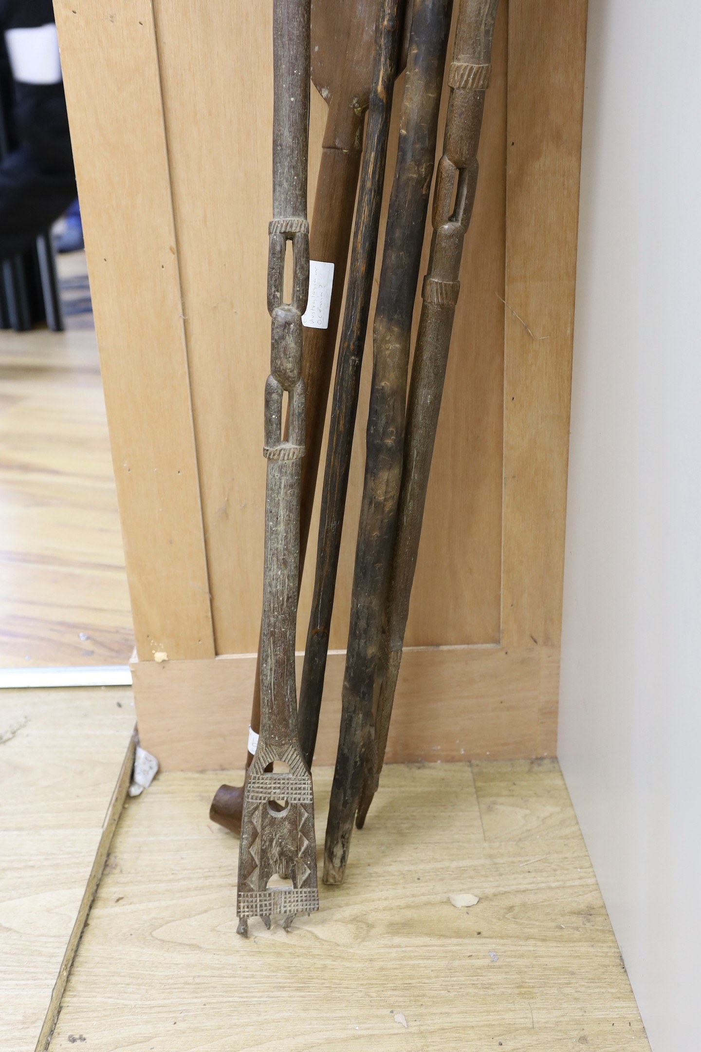 A Dayak spear paddle and four Papua New Guinea spears - Image 4 of 4