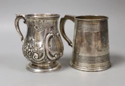A George V silver mug, with reeded bands, Elkington & Co, Birmingham, 1935, 11.5cm and a Victorian