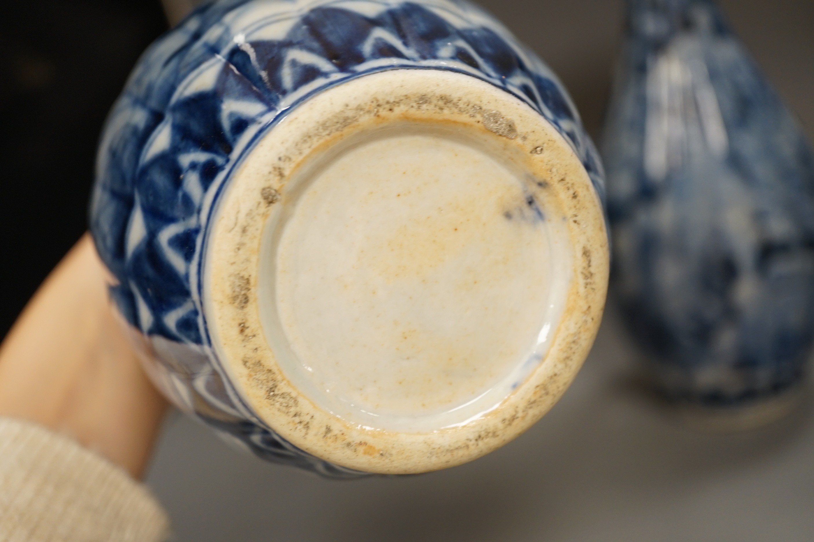 A pair of early 20th century Japanese fluted blue and white flared rim vases, 31.5cm - Image 6 of 6