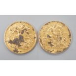 Two George V 1914 gold half sovereigns.