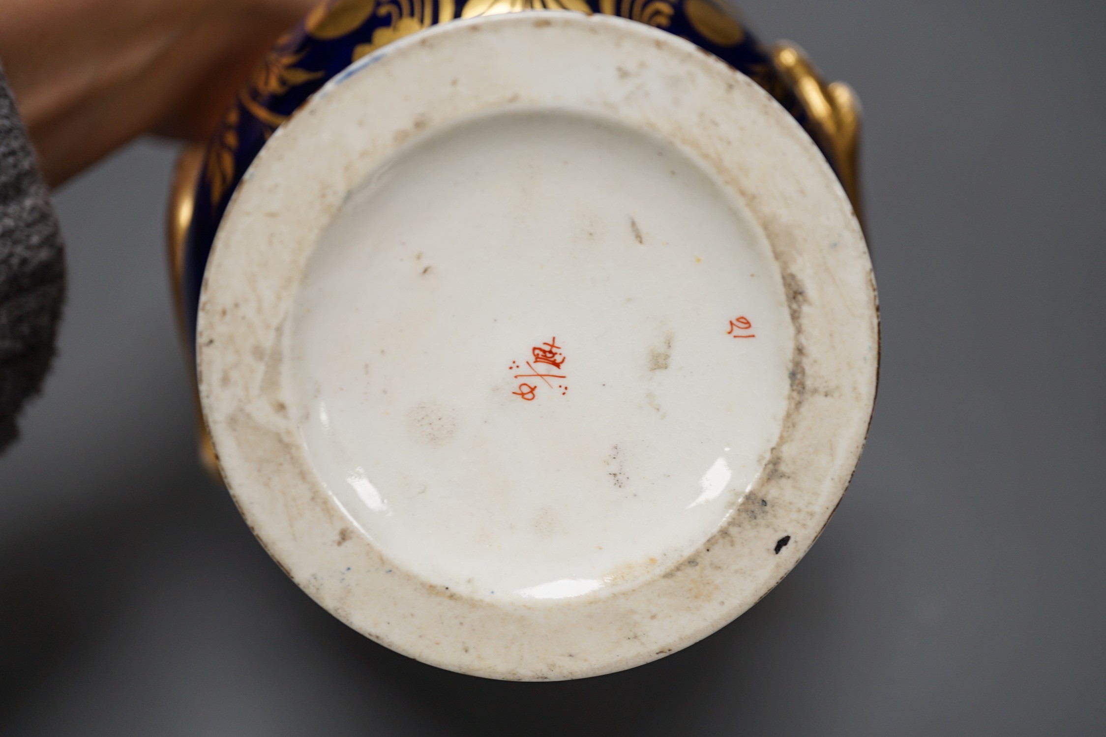 An early 19th century Derby two handled vase. 16cm high - Image 6 of 6