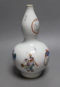 A Chinese famille rose double gourd vase, 24cm