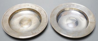 A pair of modern silver armada dishes, Royal Irish Silver Co, Sheffield, 1981, 14.5cm, 10.6oz.