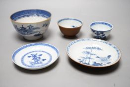 Two Chinese Nanking cargo teabowls and saucers and a Diana cargo sugar bowl, largest 12cm diameter