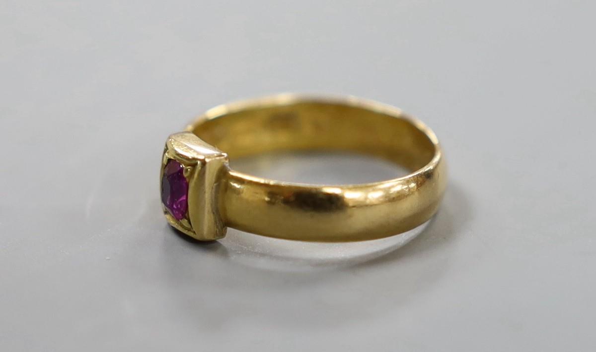 A Victorian 22ct gold and single stone gypsy set ruby ring, size M, gross weight 3.9 grams. - Image 2 of 3