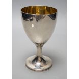 A George III silver goblet, by James Mince, London, 1792, with engraved crest, height 15.5cm, 7.