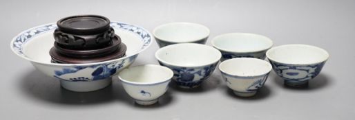 A pair of Chinese late Ming tea bowls, other 19th century Chinese tableware