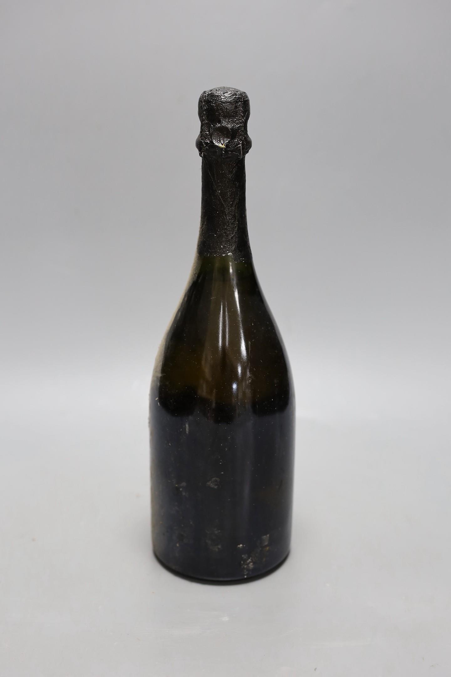 A bottle of Dom Perignon Vintage champagne, 1983 - Image 2 of 2