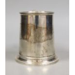 A George V silver mug, William Hutton & Sons, Birmingham, 1928, height 10cm, 8.5oz.