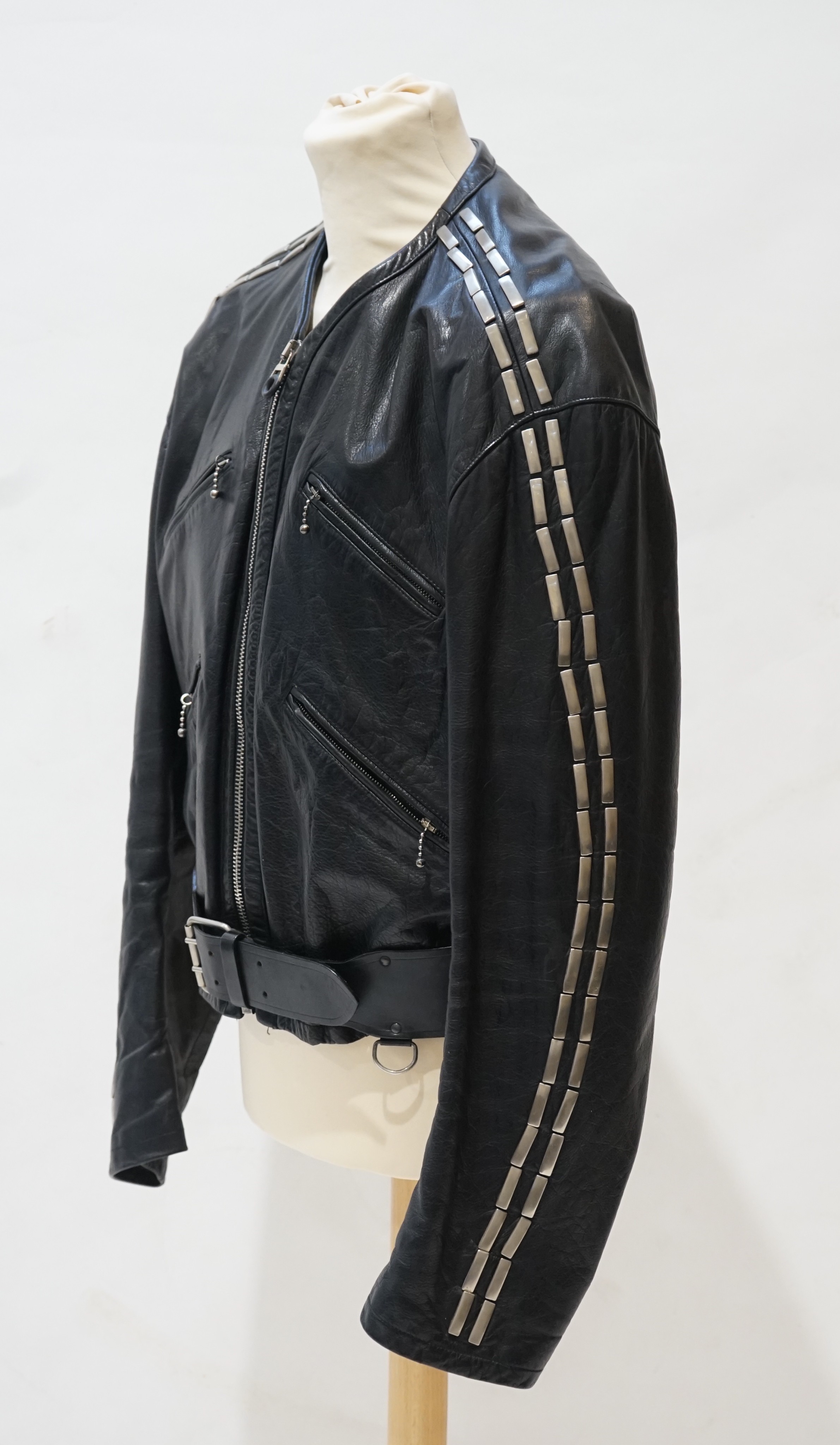 A gentleman's Calugi e Giannelli black leather jacket with metal appliques to the sleeves, size - Image 3 of 4