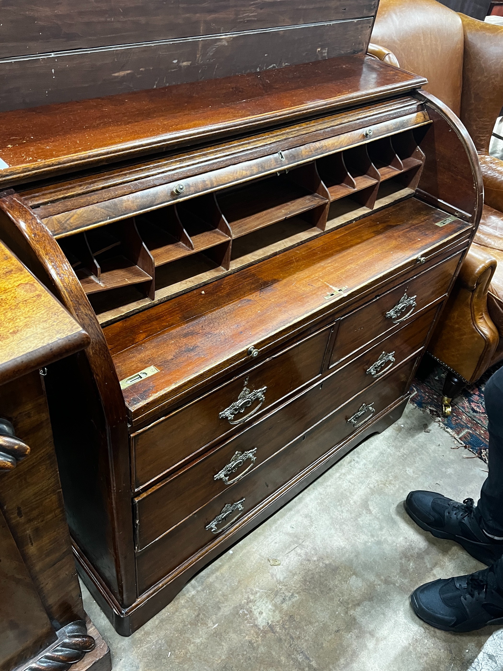 A mahogany tambour fronted cylinder bureau, width 105cm, depth 45cm, height 95cm