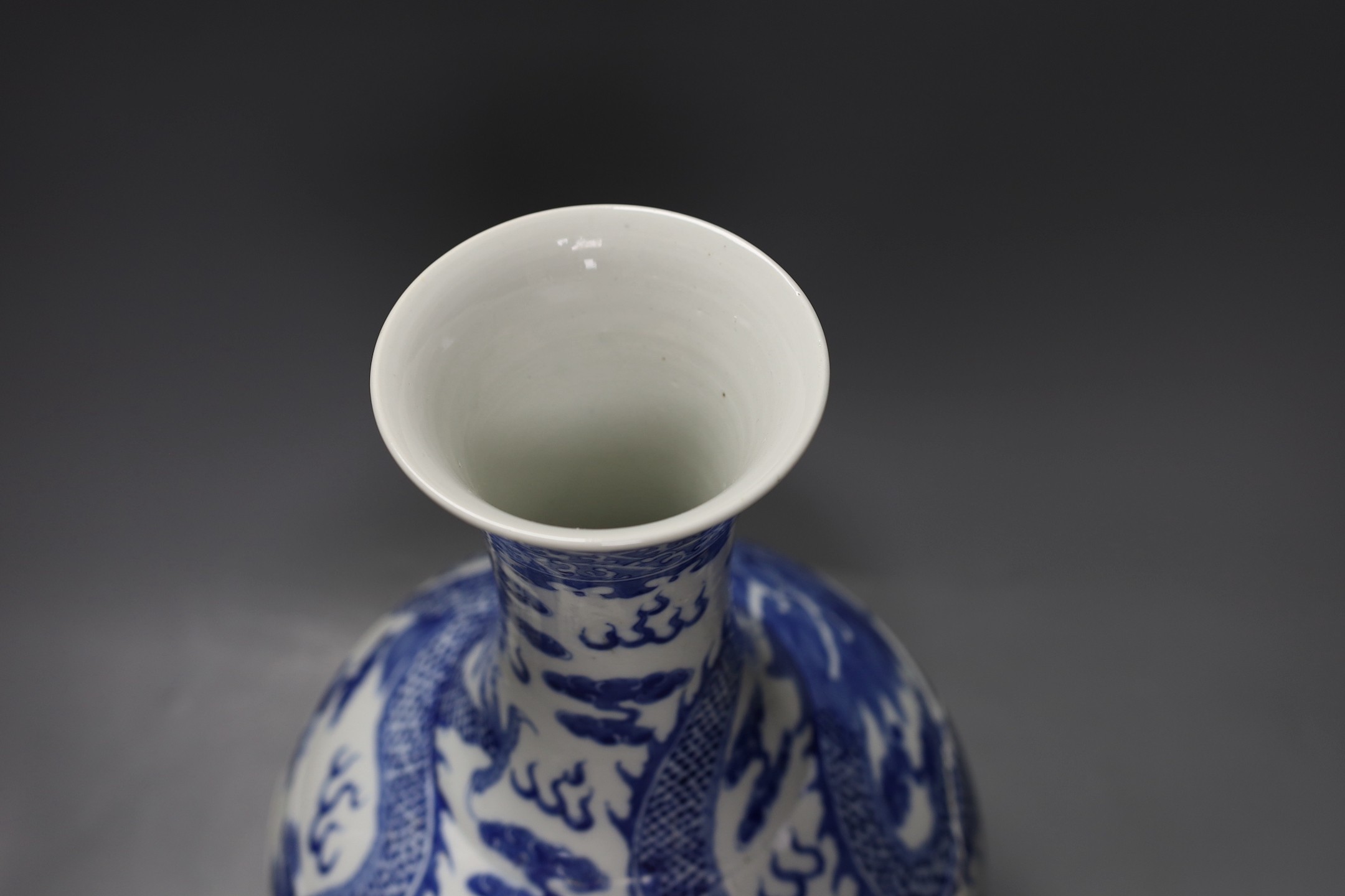 A large Chinese blue and white vase, damaged, 38cm - Image 4 of 5