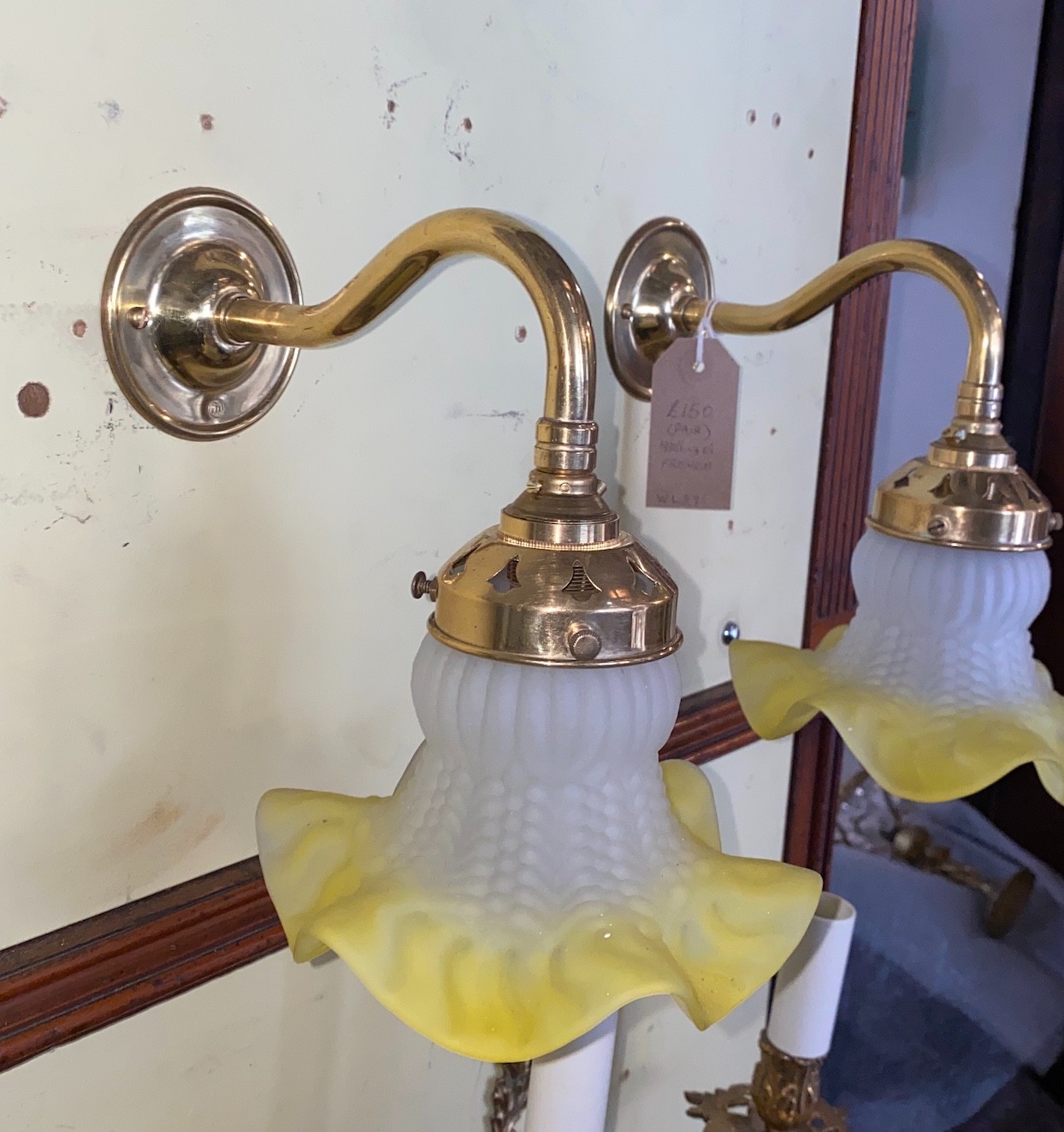 A pair of 1930s French lacquered brass wall lights with yellow tinted quilted and frosted glass - Image 3 of 3