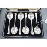 A cased set of six George V silver rat tail pattern soup spoons, Lee & Wigfull, Sheffield, 1935,