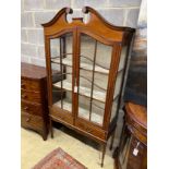 An Edwardian satinwood banded mahogany display cabinet, width 92cm, depth 37cm, height 178cm