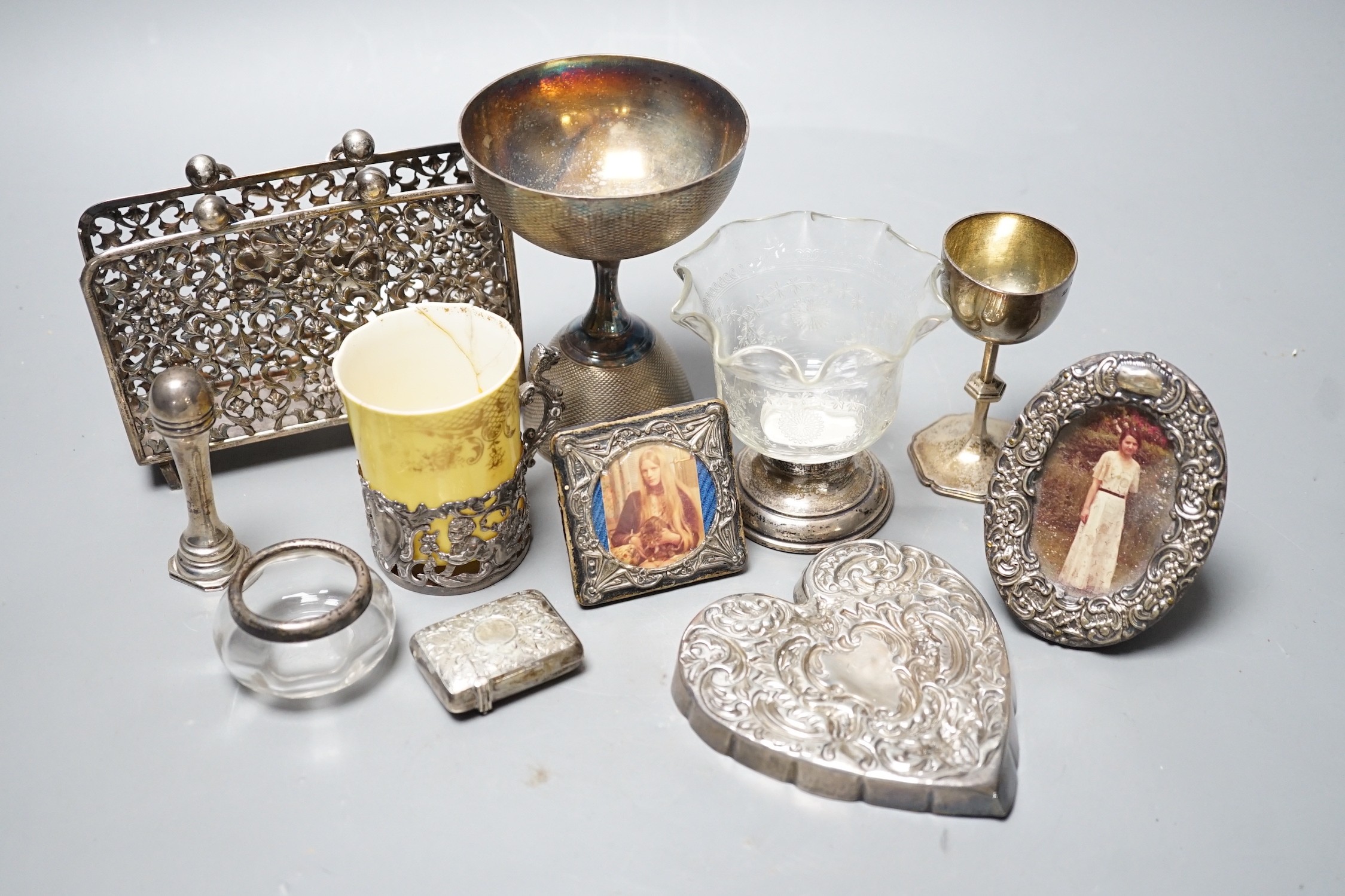 A small group of collectable items including a silver stationary rack, Laurence Emanuel, Birmingham, - Image 2 of 3