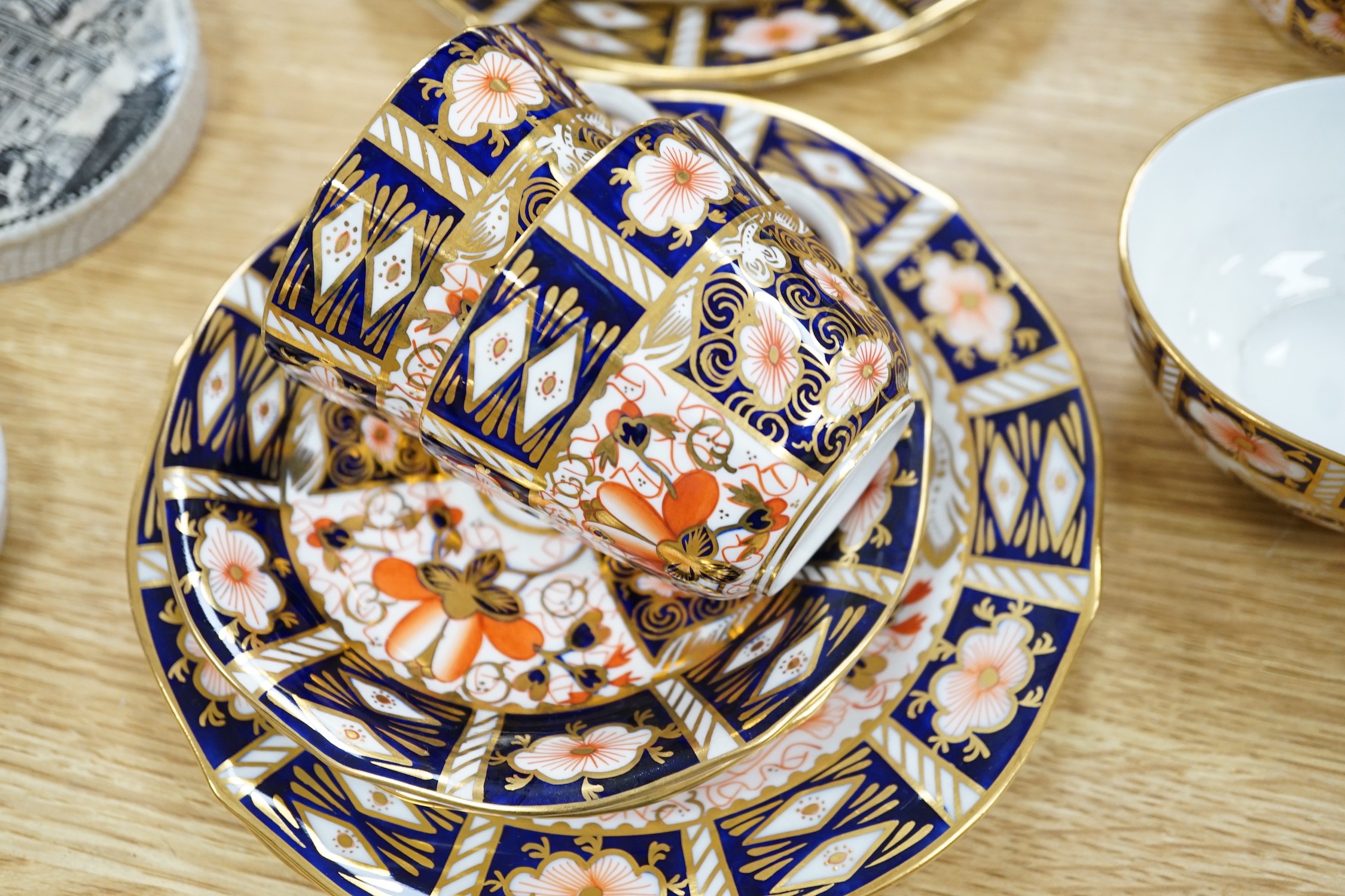 A Royal Crown Derby Imari pattern tea set - Image 2 of 3