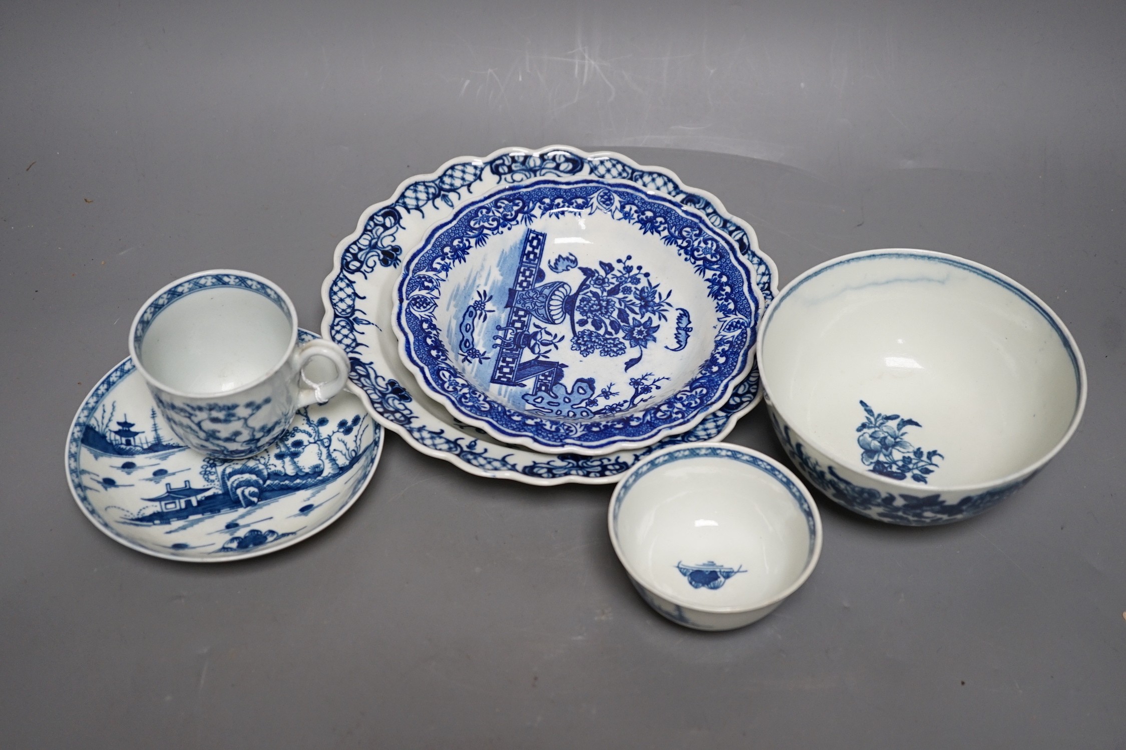 A Worcester teabowl, coffee cup and saucer painted with the Cannonball pattern, a rare napkin - Image 2 of 3