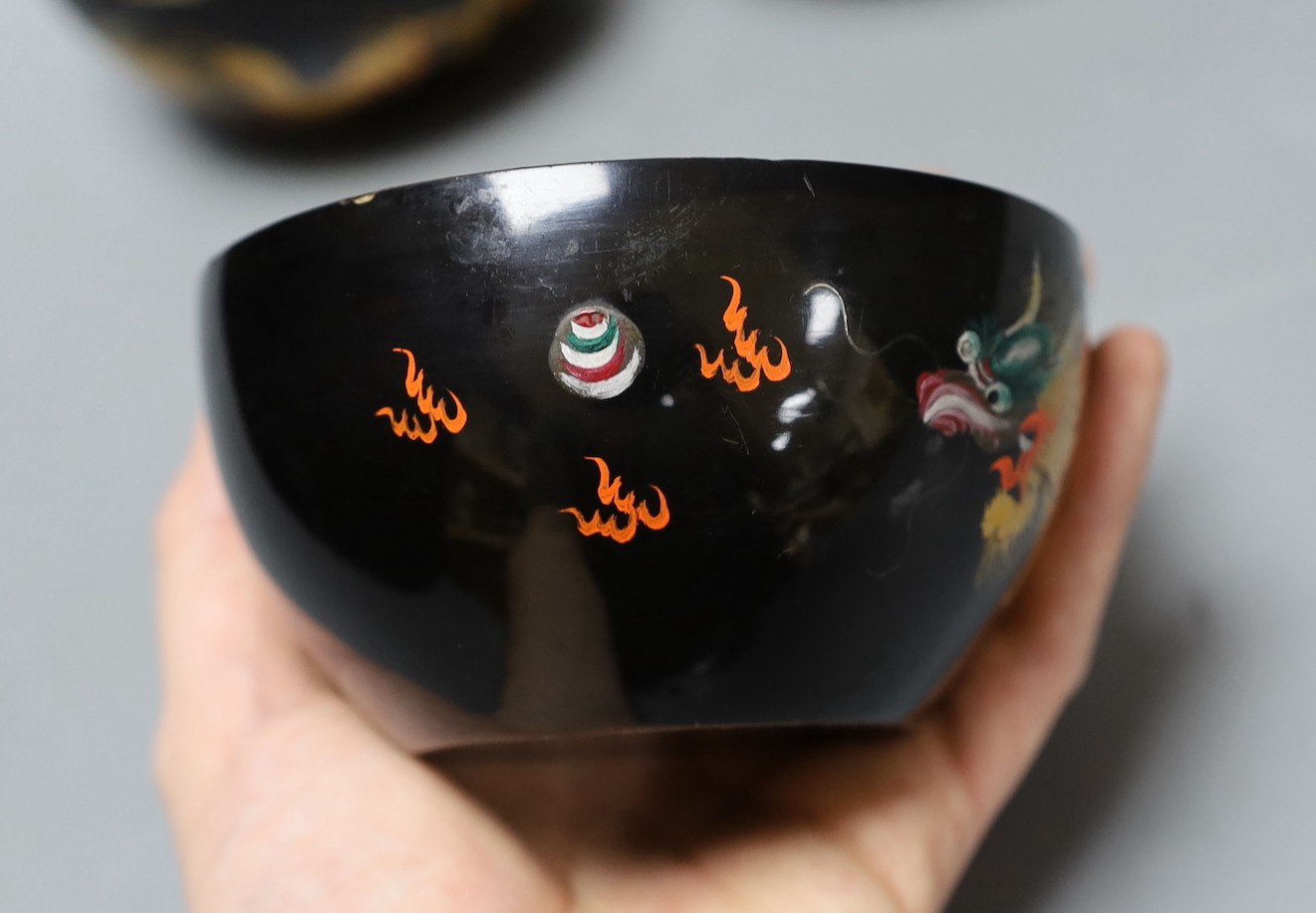 Four Chinese Republic Fuzhou lacquer dragon bowls. 11cm diameter - Image 2 of 10