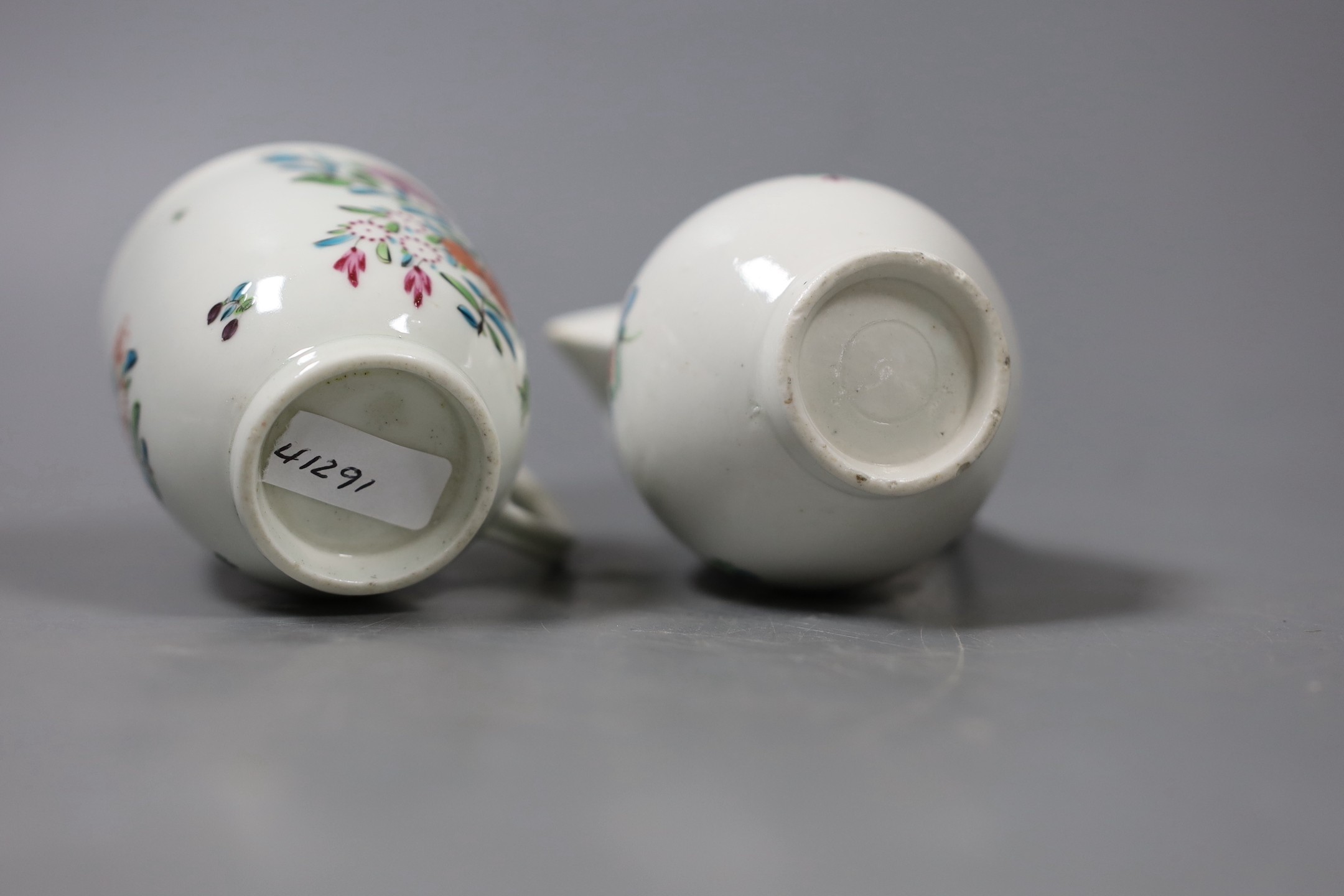 A Worcester sparrow beak jug, enamelled with flowers with an inner underglaze blue border and a - Image 4 of 4