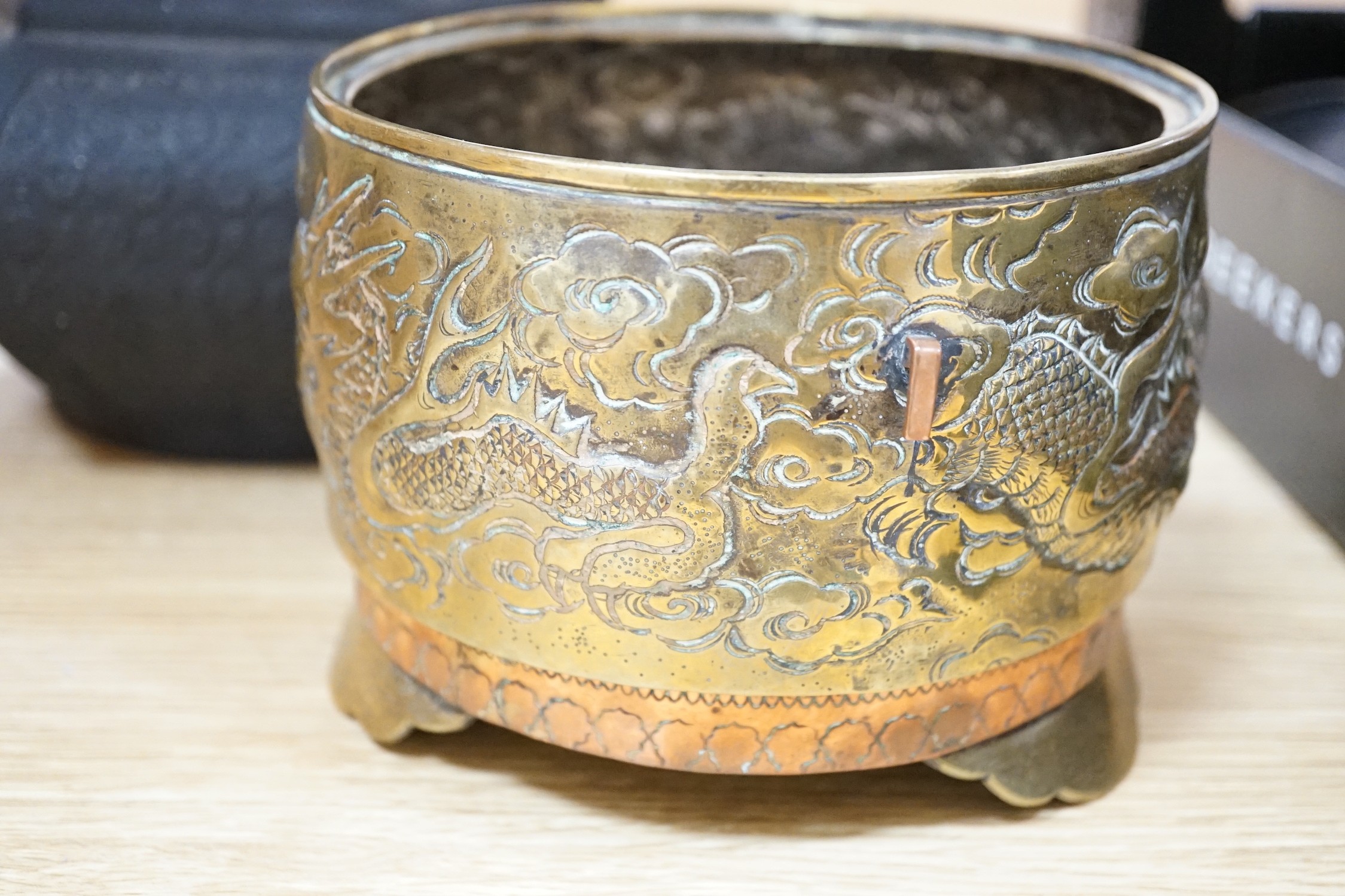 A Chinese copper and brass jardiniere and a faux bronze type vase - Image 2 of 4