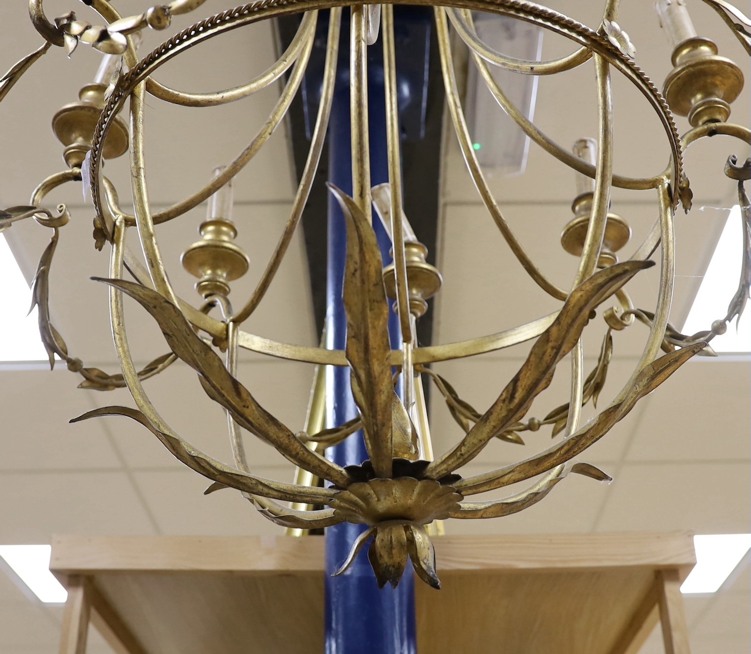 A gilt metal six light basket shaped ceiling chandelier - Image 4 of 4