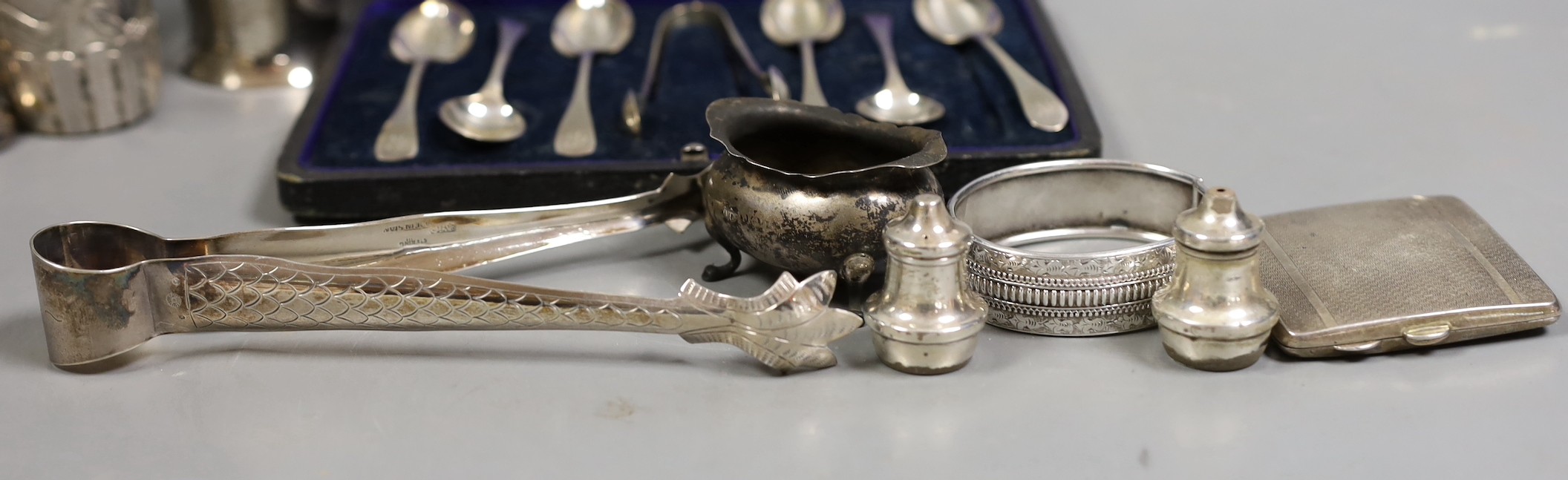 A Siamese sterling two handled ice pail with tongs, height 12.5cm, together with a cased set of - Image 5 of 7