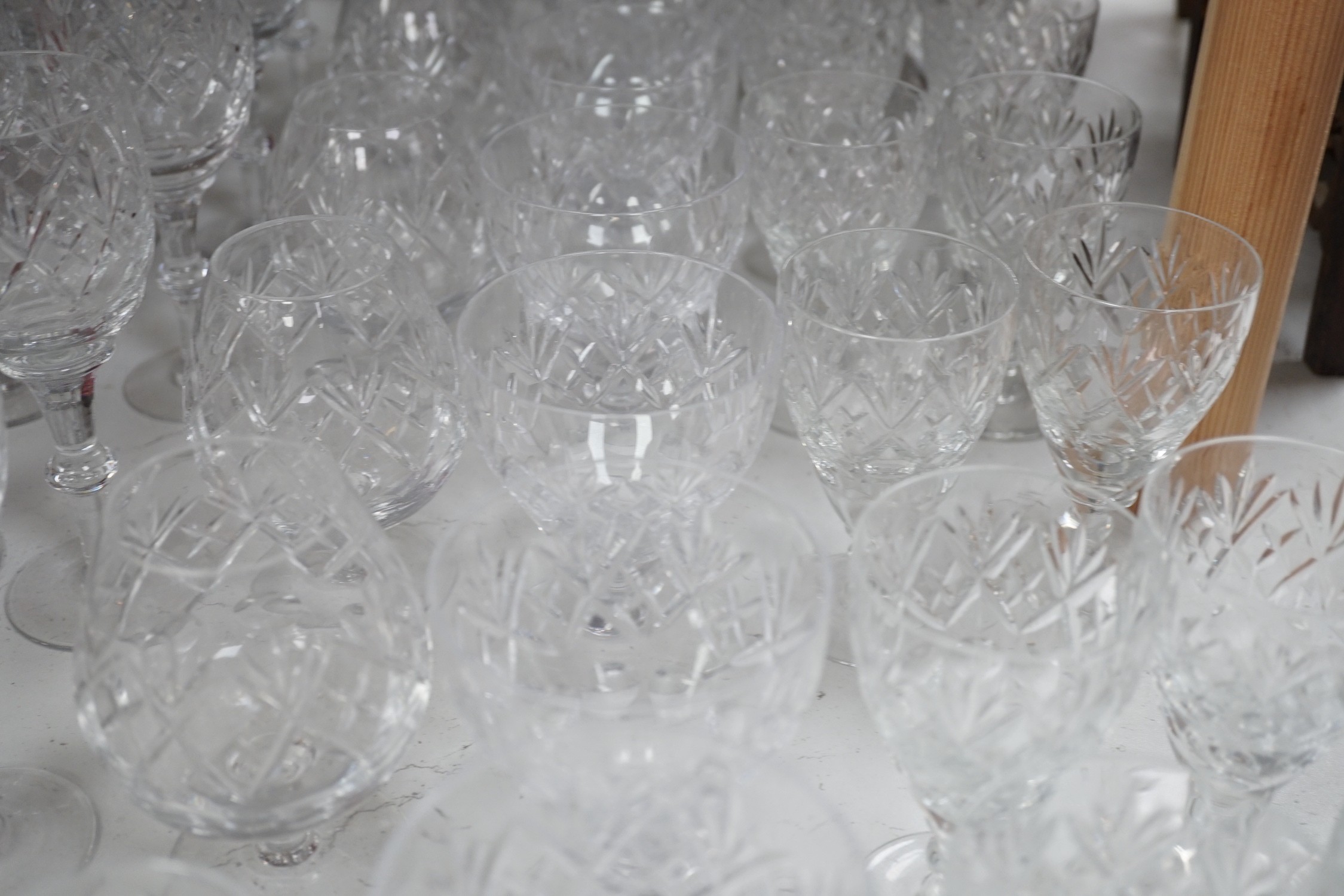 A collection of Royal Doulton glassware, to include: wine glasses, brandy balloons, etc. - Image 5 of 10