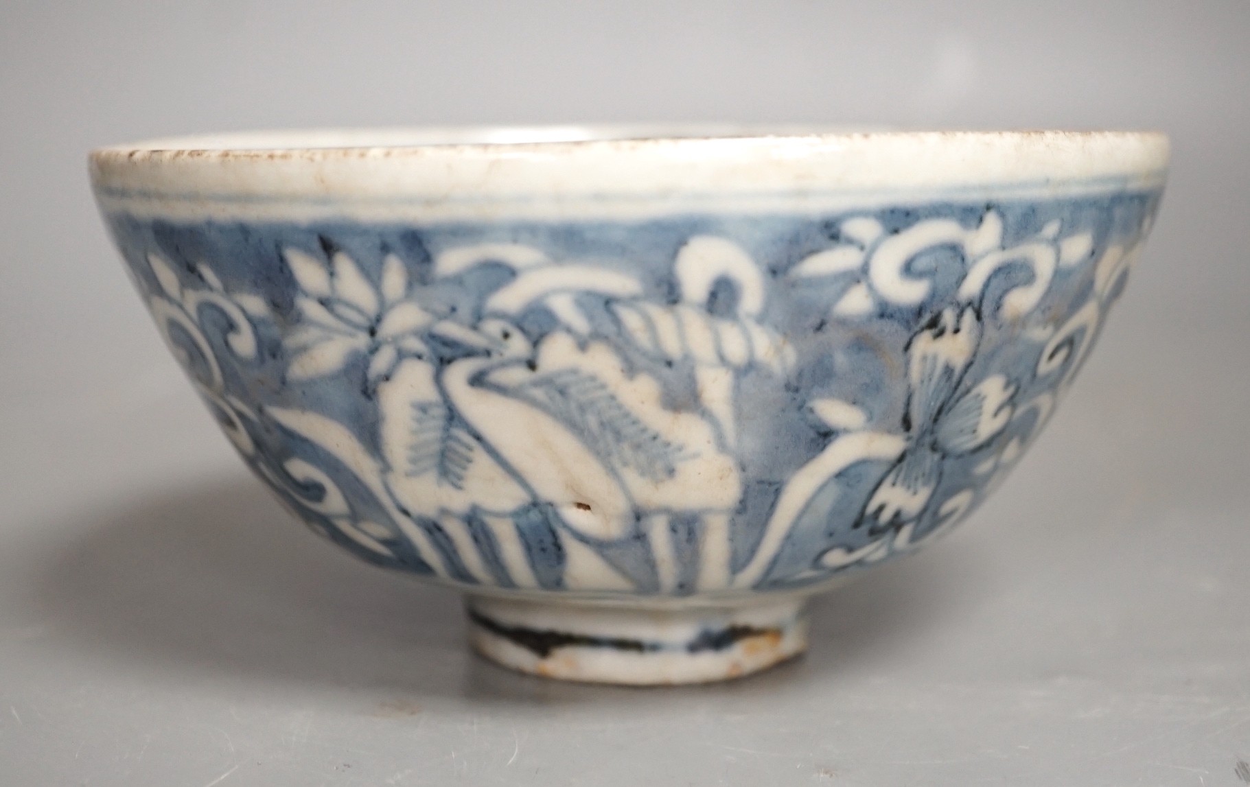 A Chinese late Ming blue and white ‘egret and Lotus’ bowl, Zhangzhou kilns, 14.7cm Provenance- - Image 6 of 10
