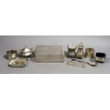 A George V silver mounted cigarette box, 11.5cm and other small sundry silver and plated items