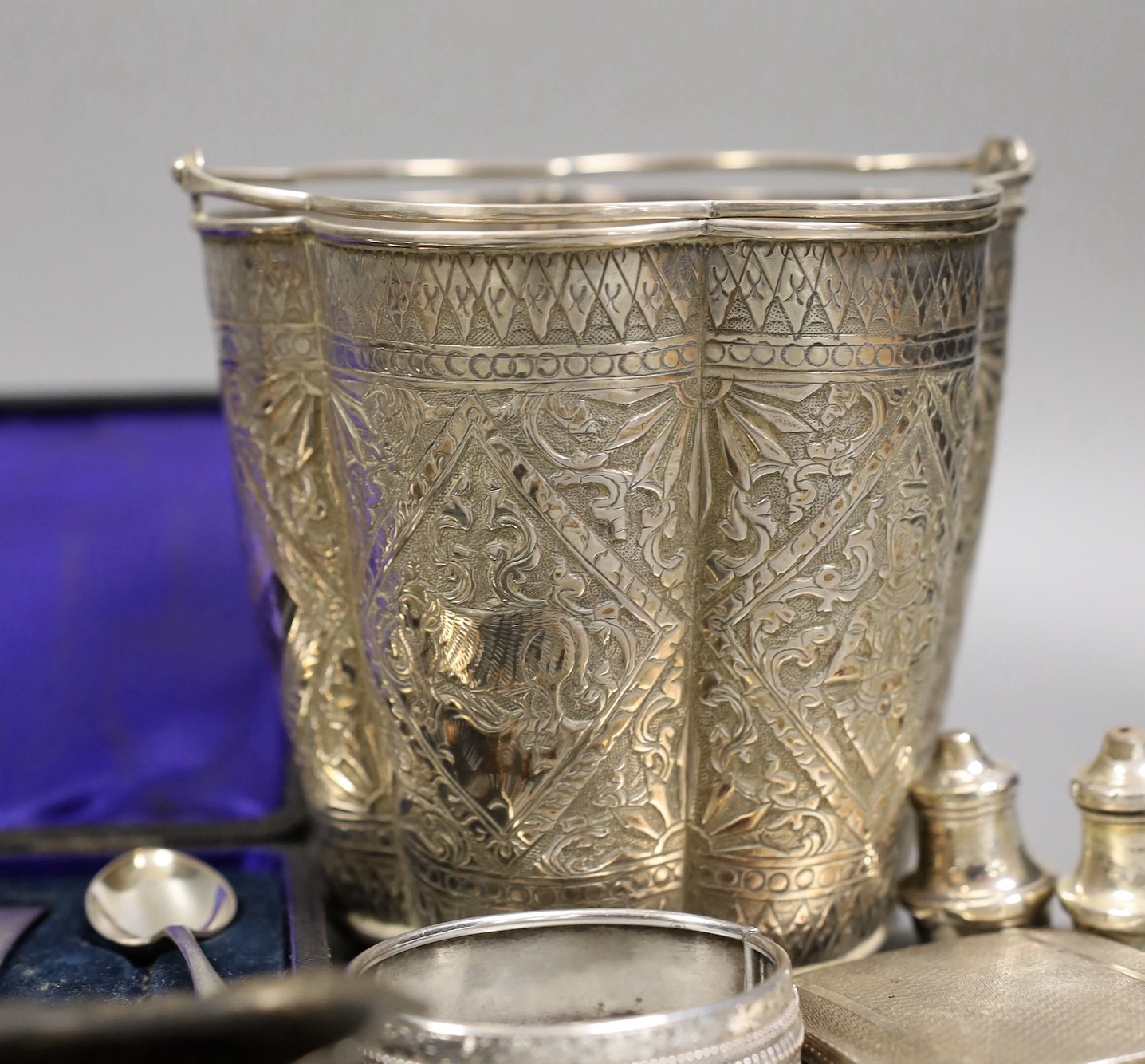 A Siamese sterling two handled ice pail with tongs, height 12.5cm, together with a cased set of - Image 4 of 7