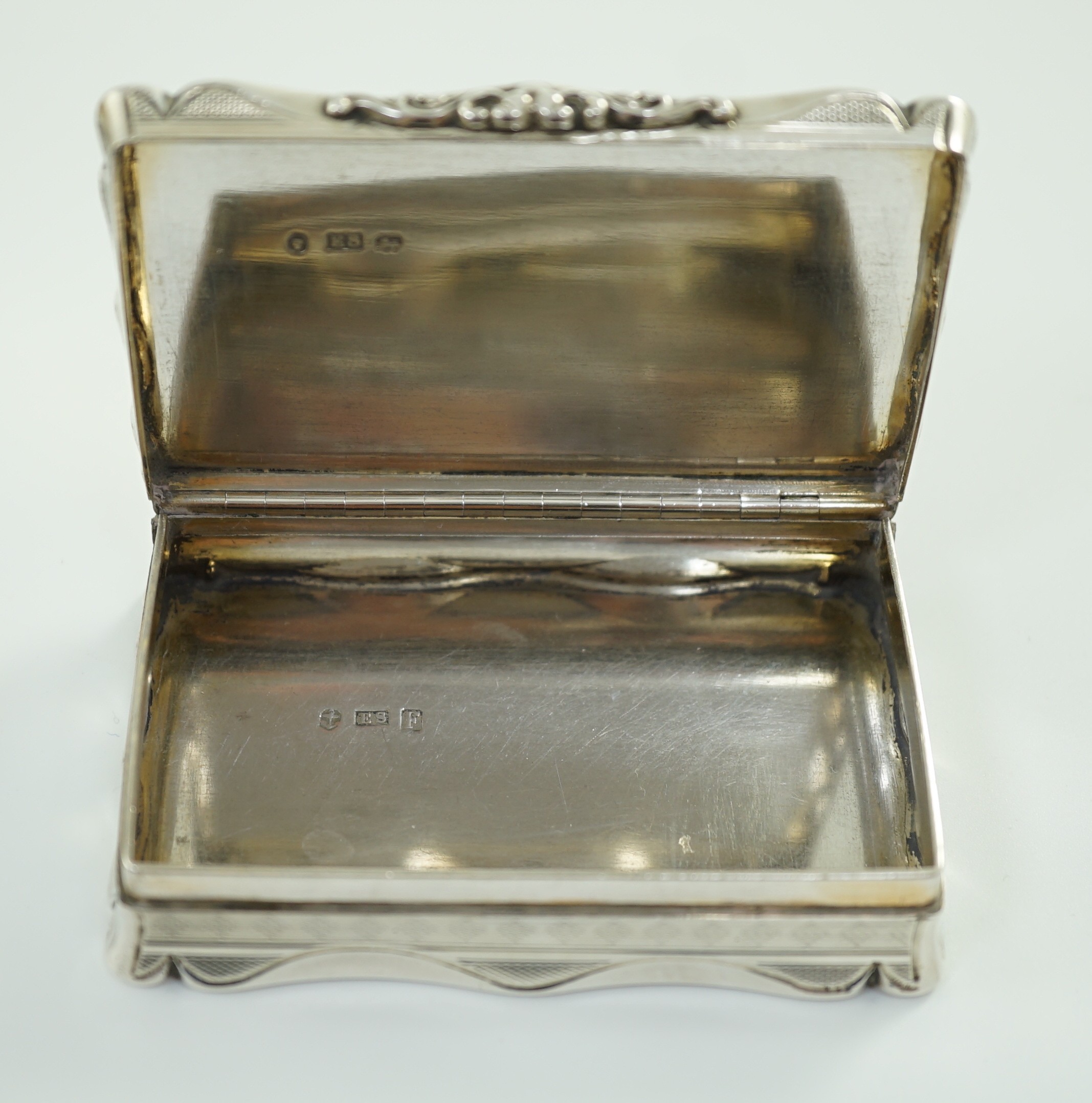 Australian naval interest - A Victorian engraved silver presentation snuff box, inscribed 'Presented - Image 8 of 22