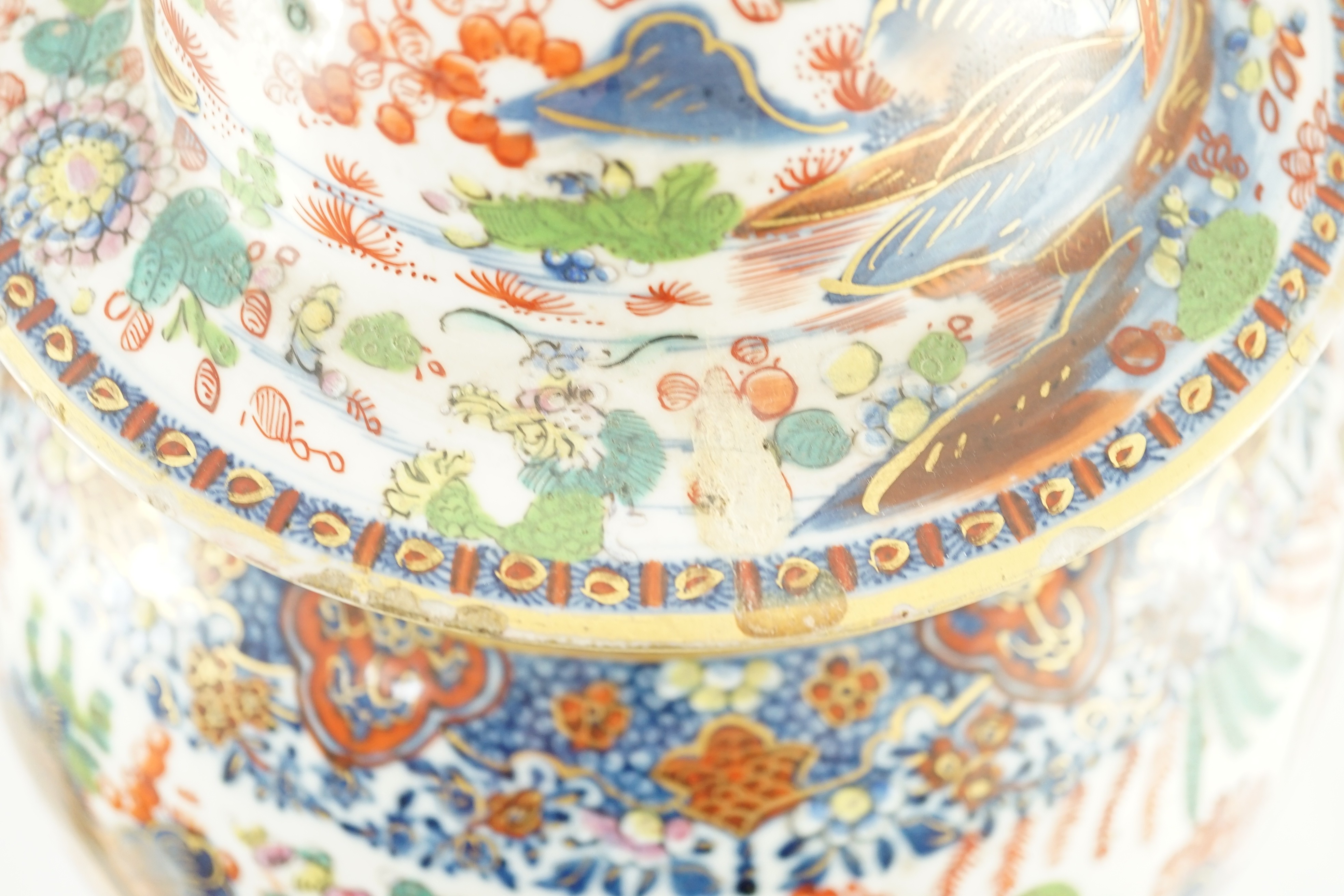 A Chinese clobbered blue and white vase and cover, 18th/19th century, painted in underglaze blue - Image 9 of 9