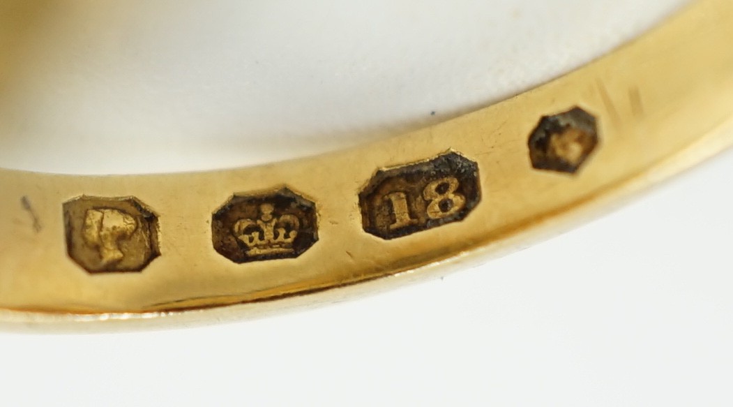 Two Victorian gold and chalcedony set mourning rings, one with oval banded agate, enamelled 'In - Image 4 of 4