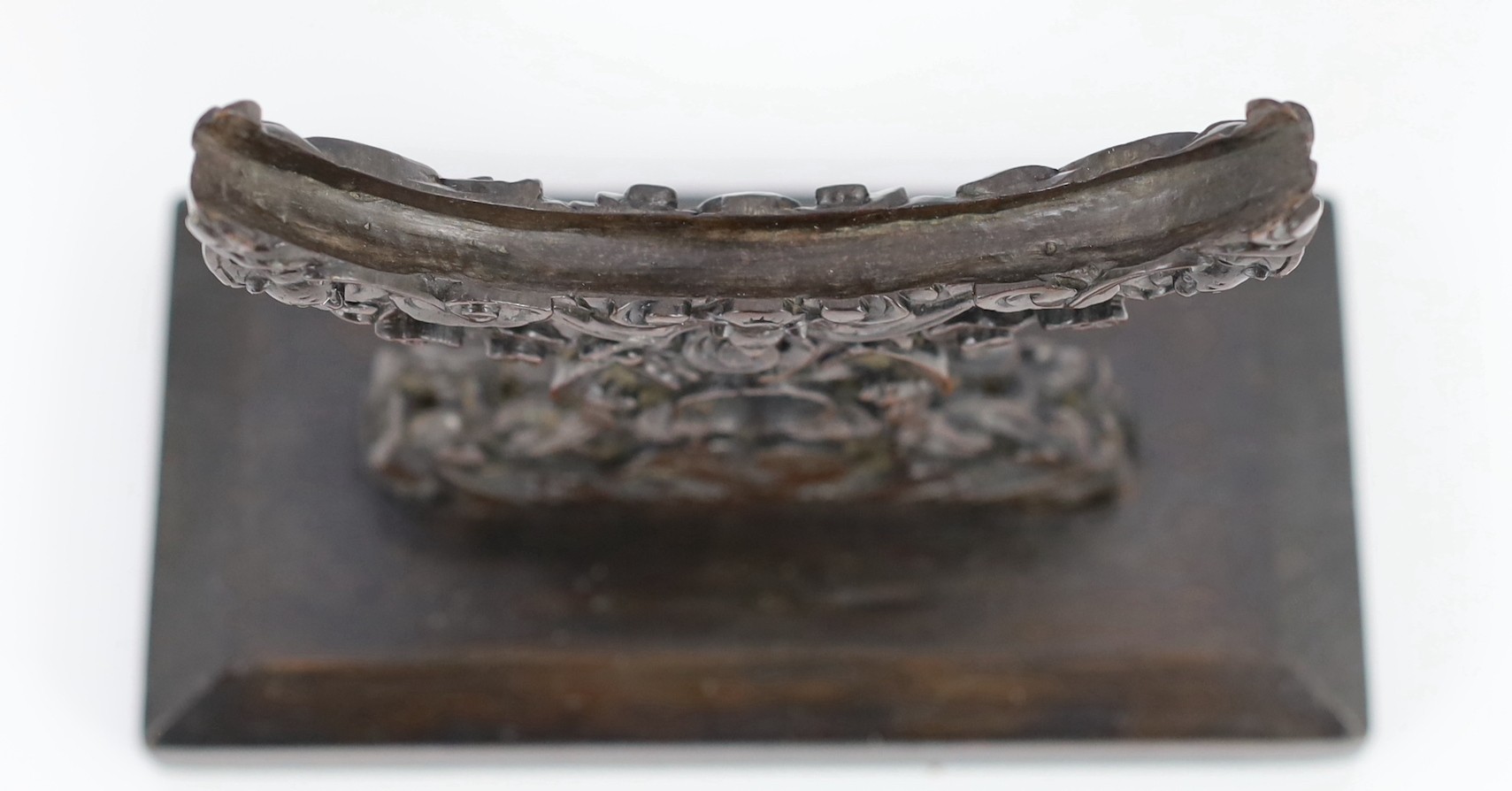 A Chinese zitan stand for a circular plaque, 18th/19th century, carved in high relief and open- - Image 3 of 5