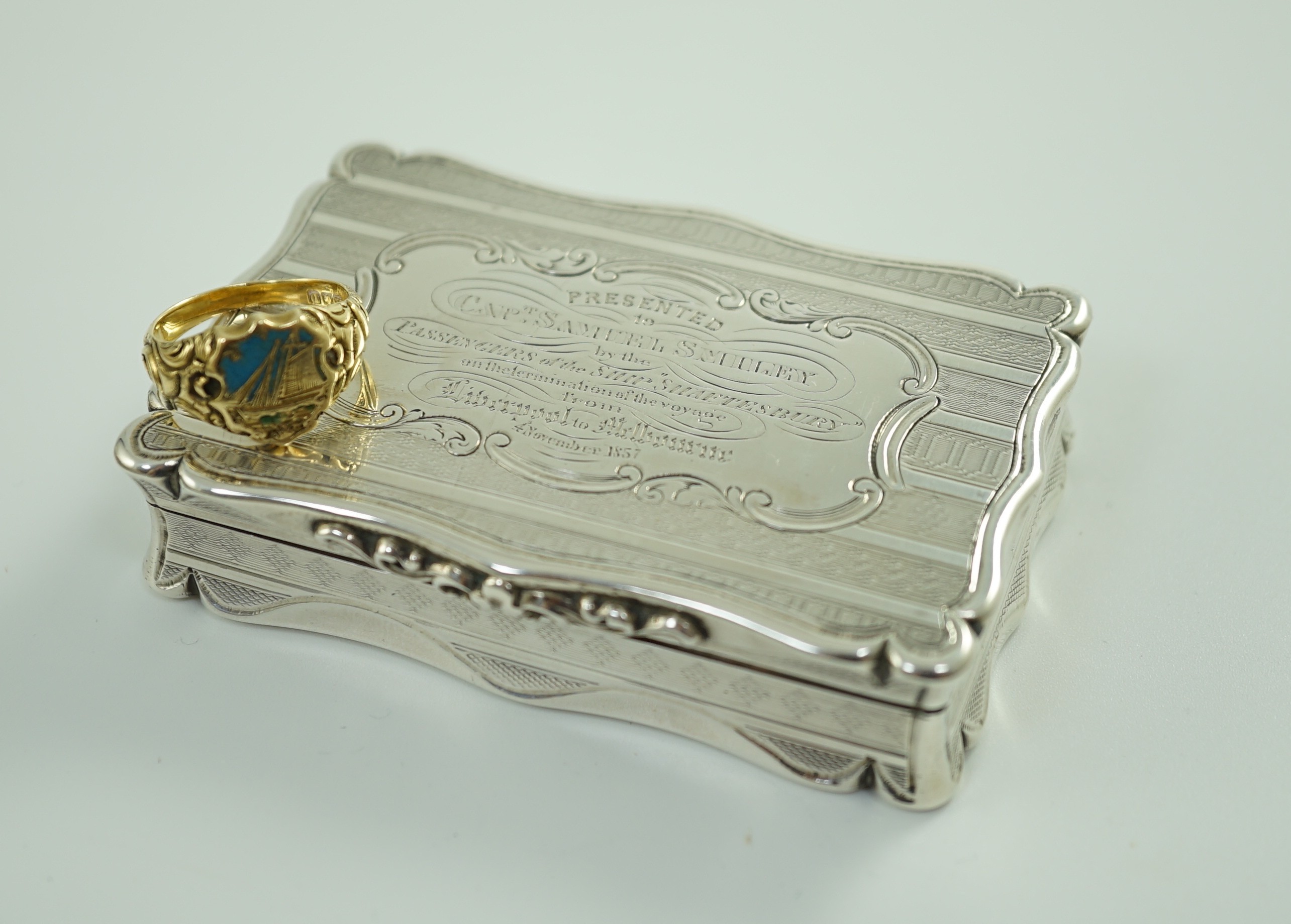 Australian naval interest - A Victorian engraved silver presentation snuff box, inscribed 'Presented - Image 4 of 22