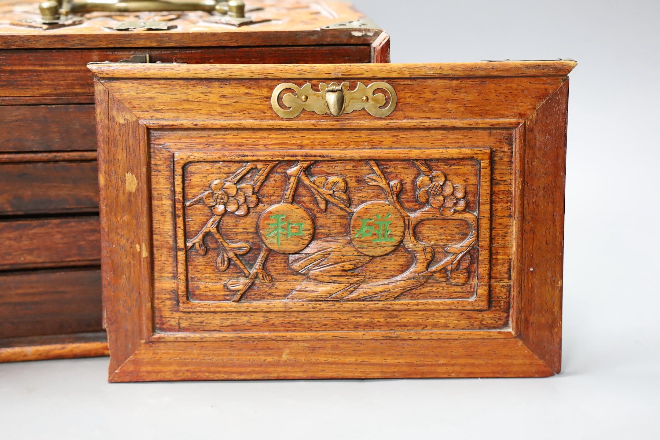 An early 20th century Chinese hardwood cased bone and bamboo mahjong set - Image 2 of 7