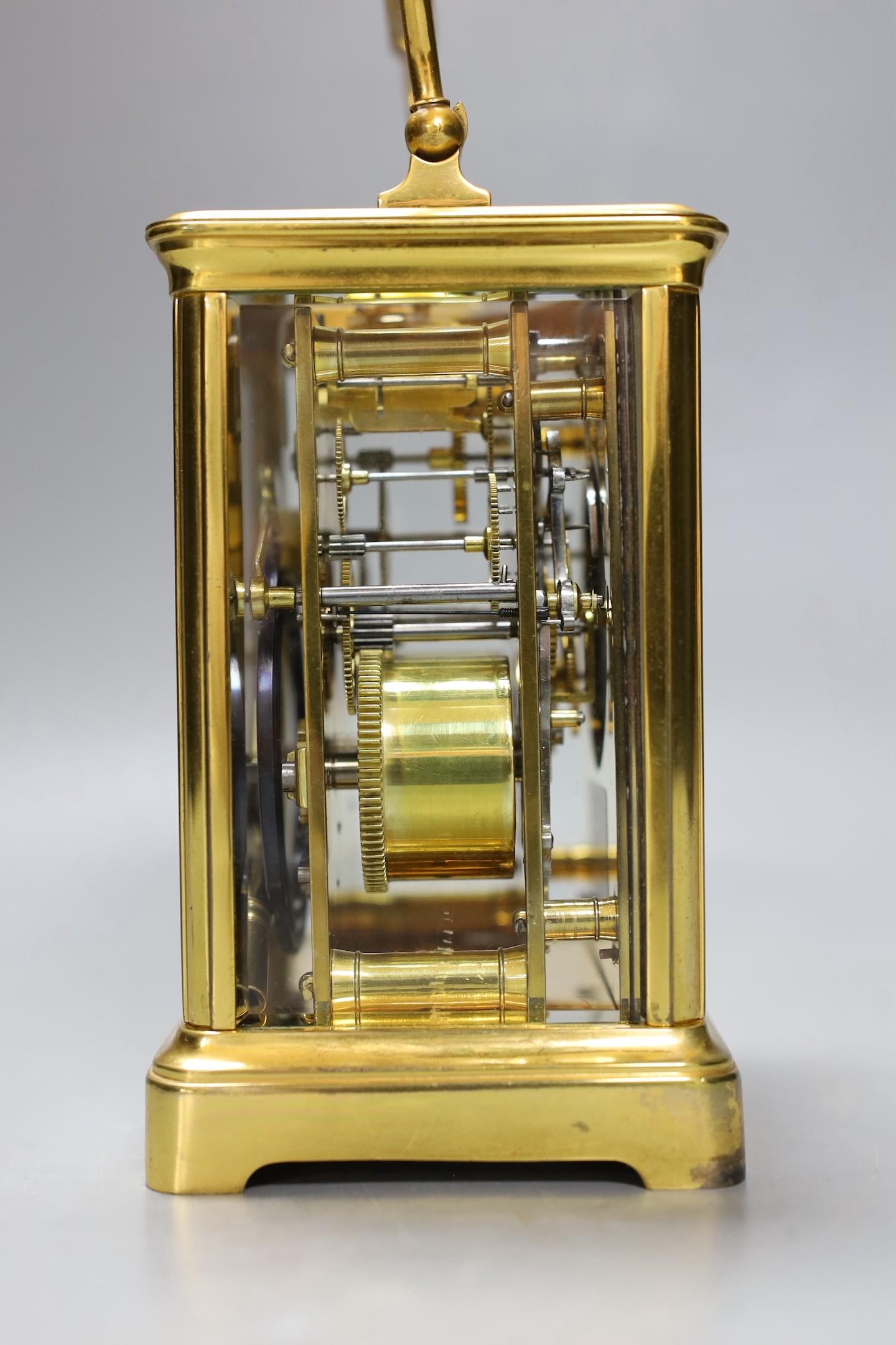 A French brass repeating carriage clock. 18cm tall - Image 4 of 5