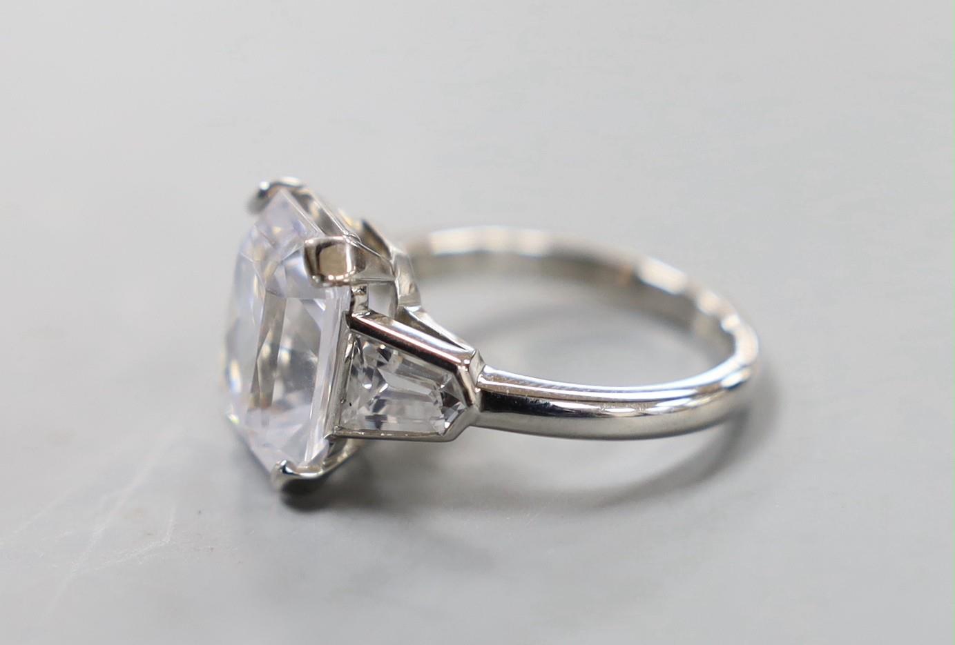 A white metal (stamped Plat) and fancy cut singe stone cubic zirconia set dress ring, with cubic - Image 2 of 3