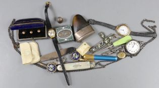 An early 20th century lady's 9ct gold wrist watch and sundry minor jewellery and accessories,