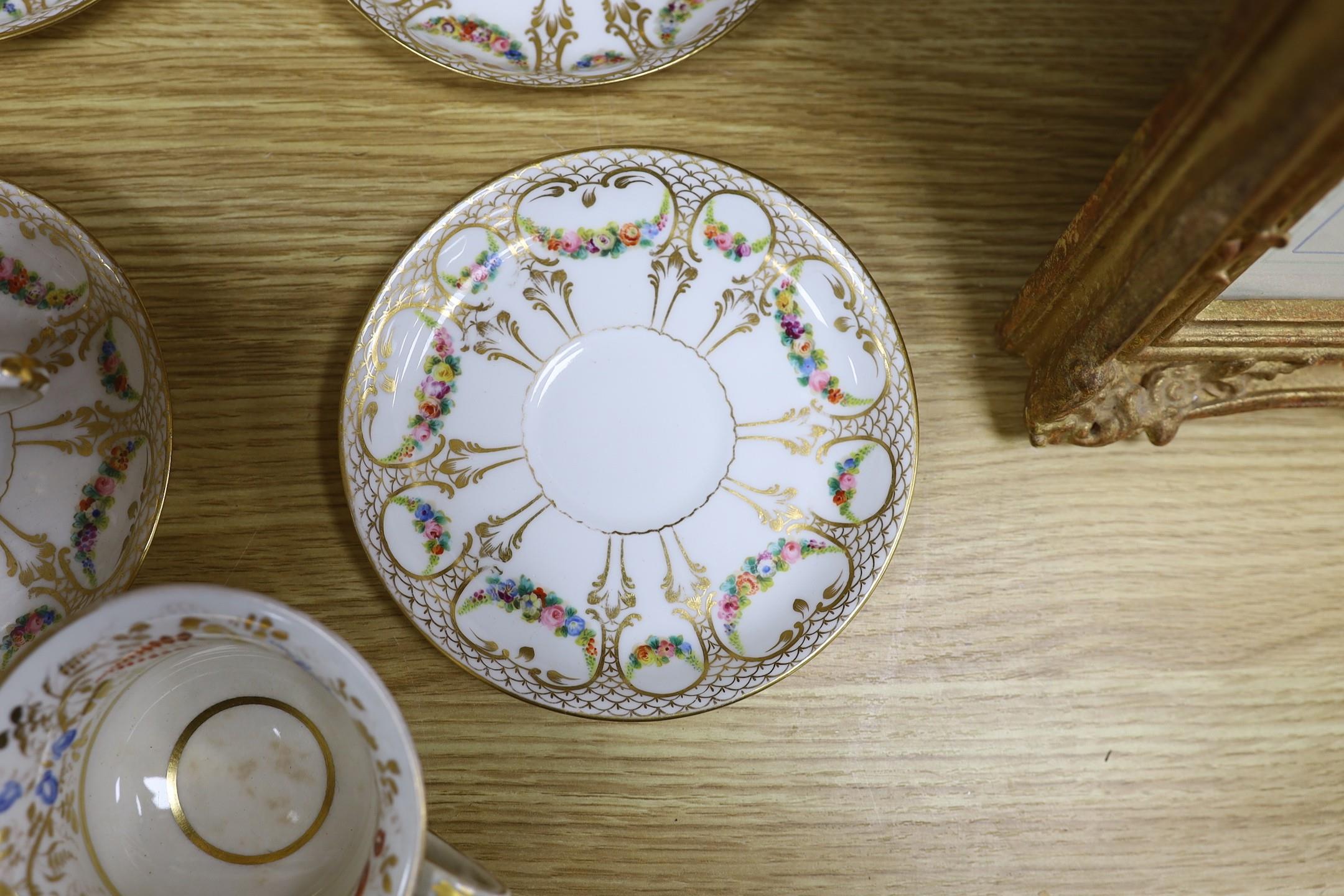 A Davenport part teaset, Meissen muffin dish and a Spode plate - Image 4 of 5