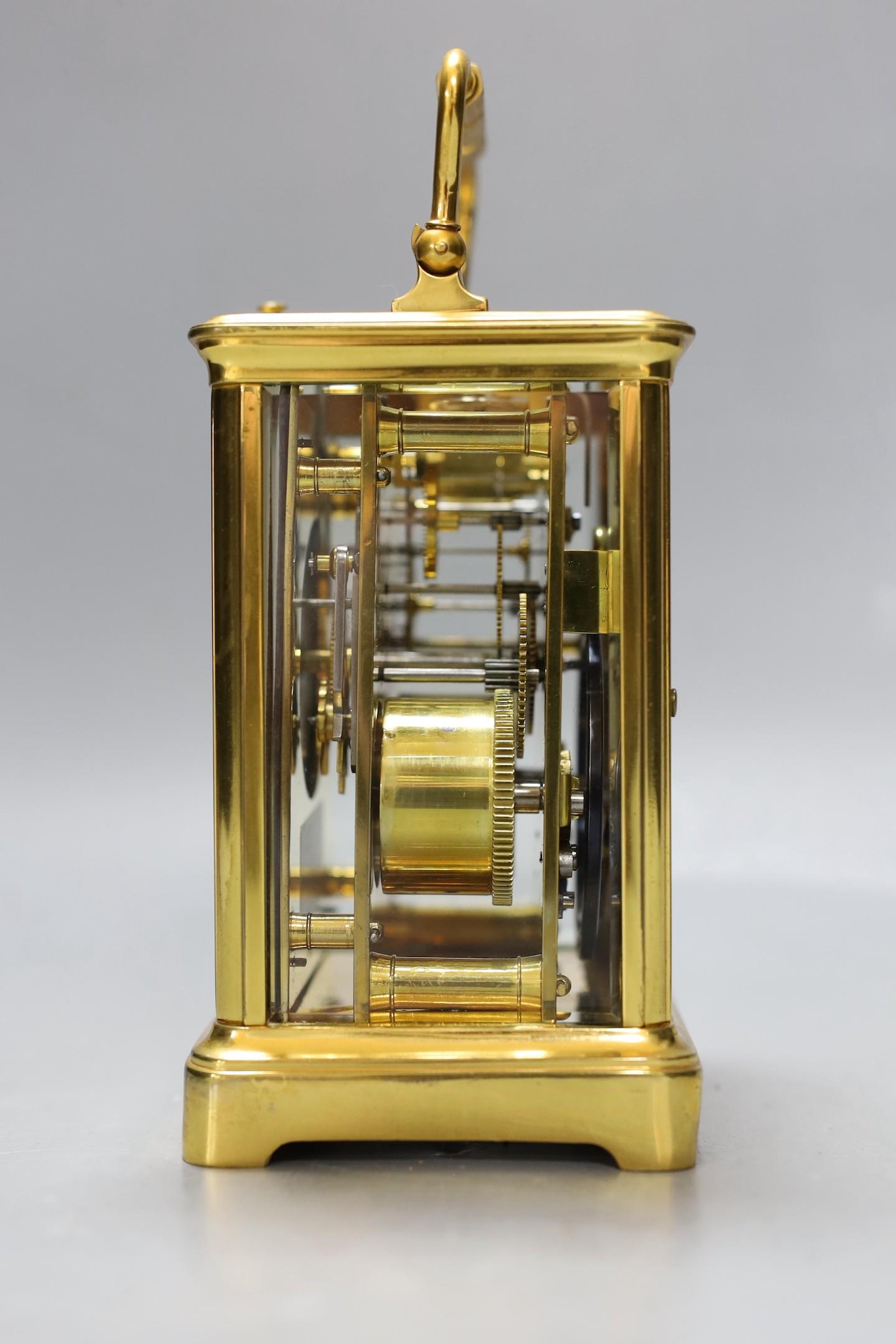 A French brass repeating carriage clock. 18cm tall - Image 2 of 5