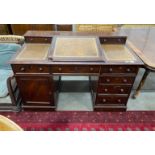 A Victorian mahogany pedestal desk, length 138cm, depth 76cm, height 89cm