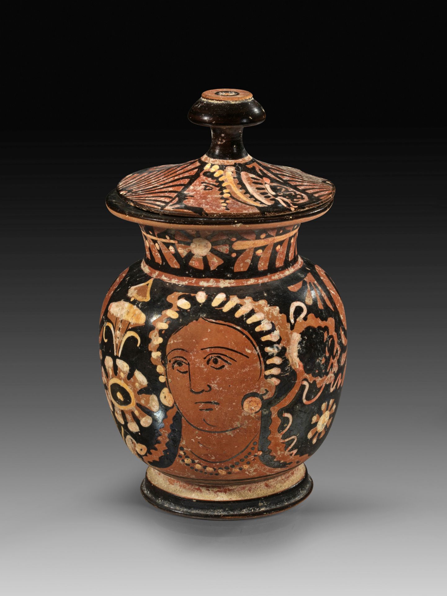 Large red-figure kothon with lid from the Workshop of the Baltimore Painter. 