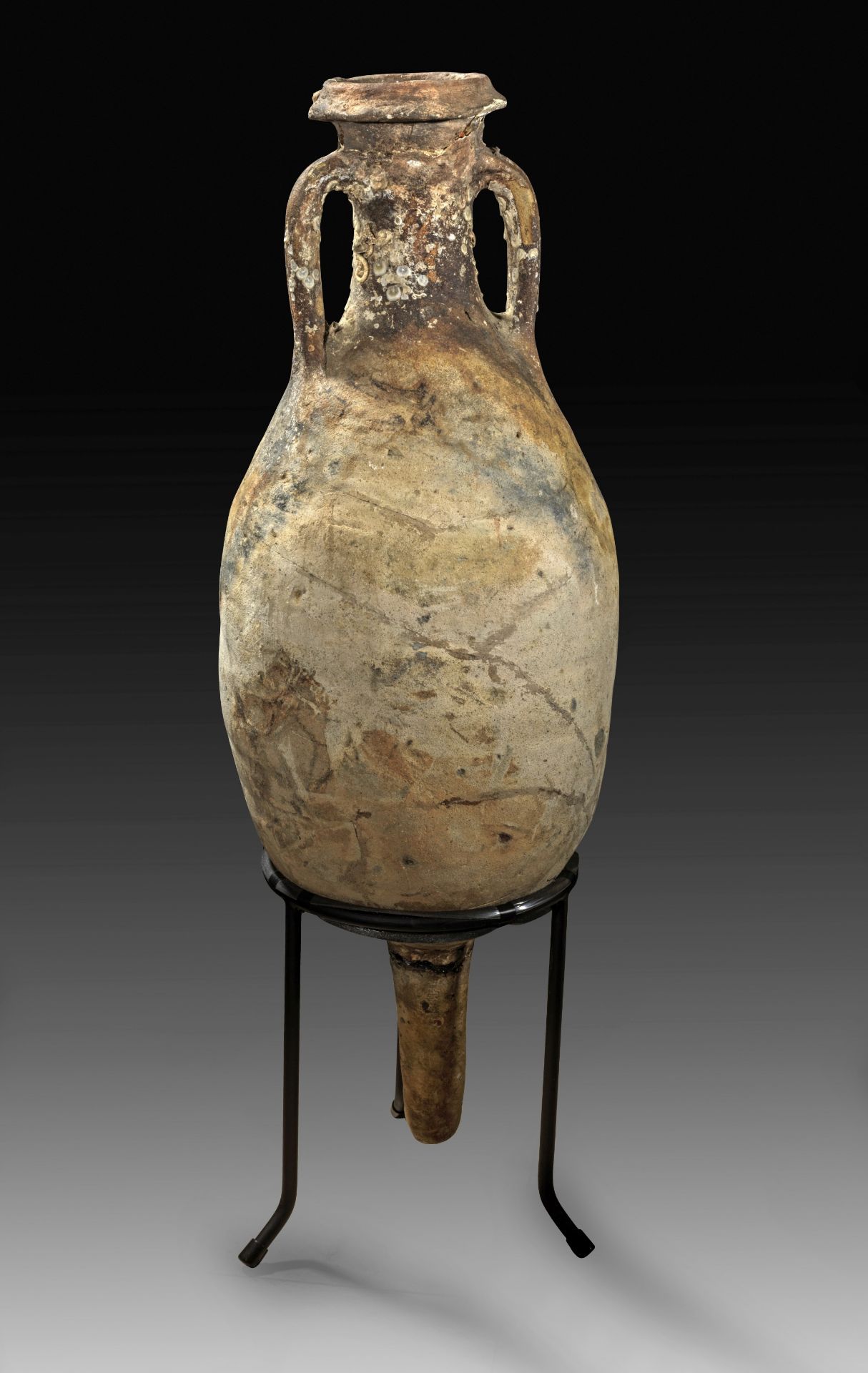 Late Graeco-Italic transport amphora for wine. 