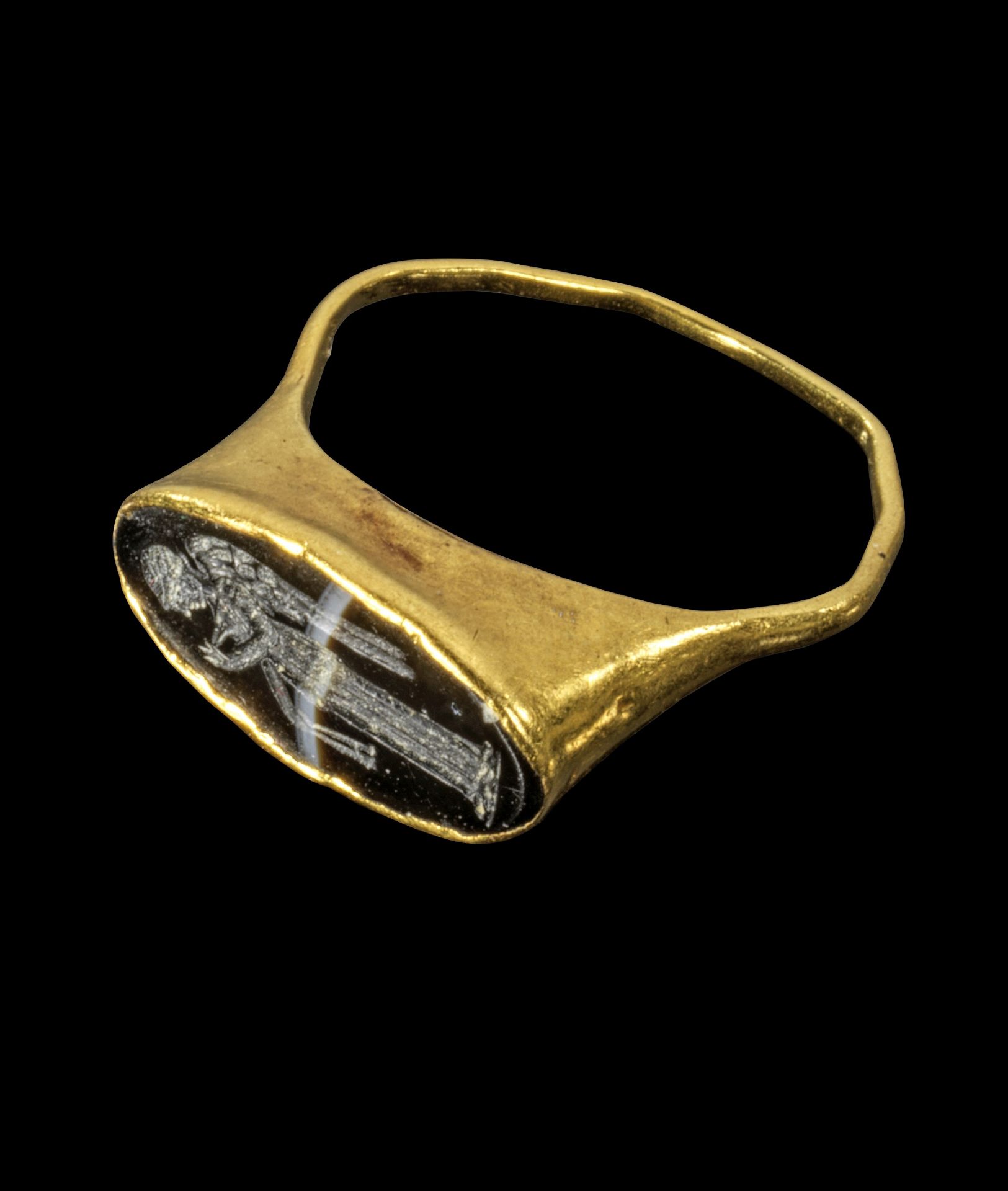 Augustean gold fingerring.