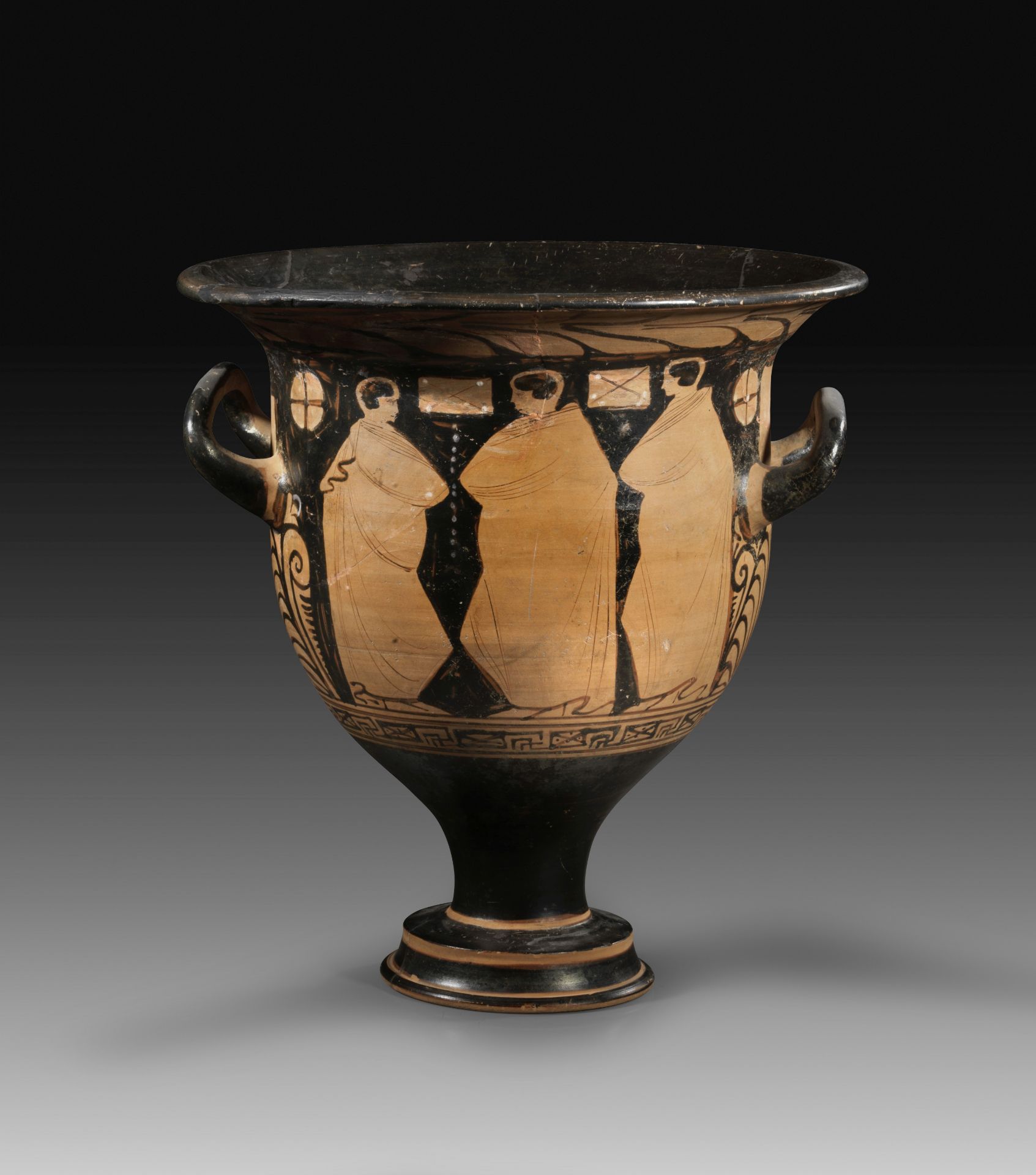 Campanian red-figure bell-krater of the Boston-Ready Painter.  - Image 2 of 2