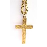 A VINTAGE 9CT GOLD CRUCIFIX AND 9CT GOLD BELCHER CHAIN The patterned crucifix measuring 2.7cm and